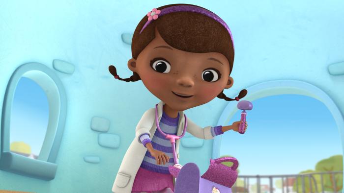 Doc McStuffins taking supplies out of her bag
